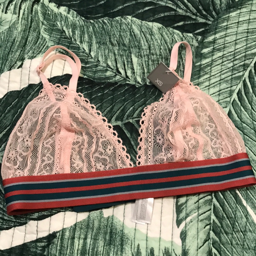 NWT GAP Lace Triangle Bralette - Picture 2 of 2